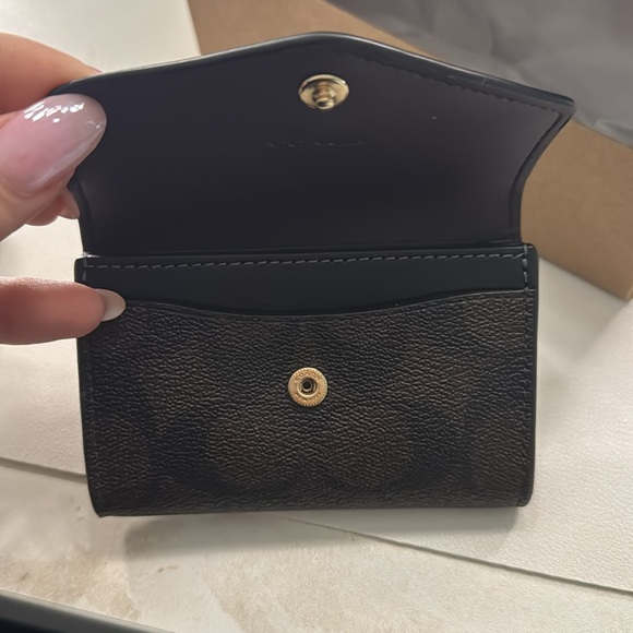 coach wallet - Picture 4 of 4